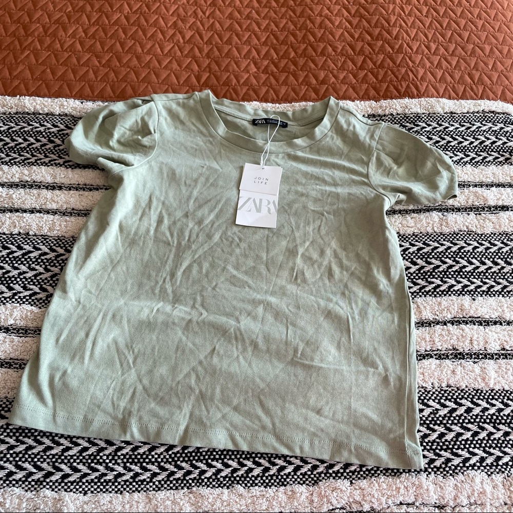NWT sage green puff cap sleeve top sz.S